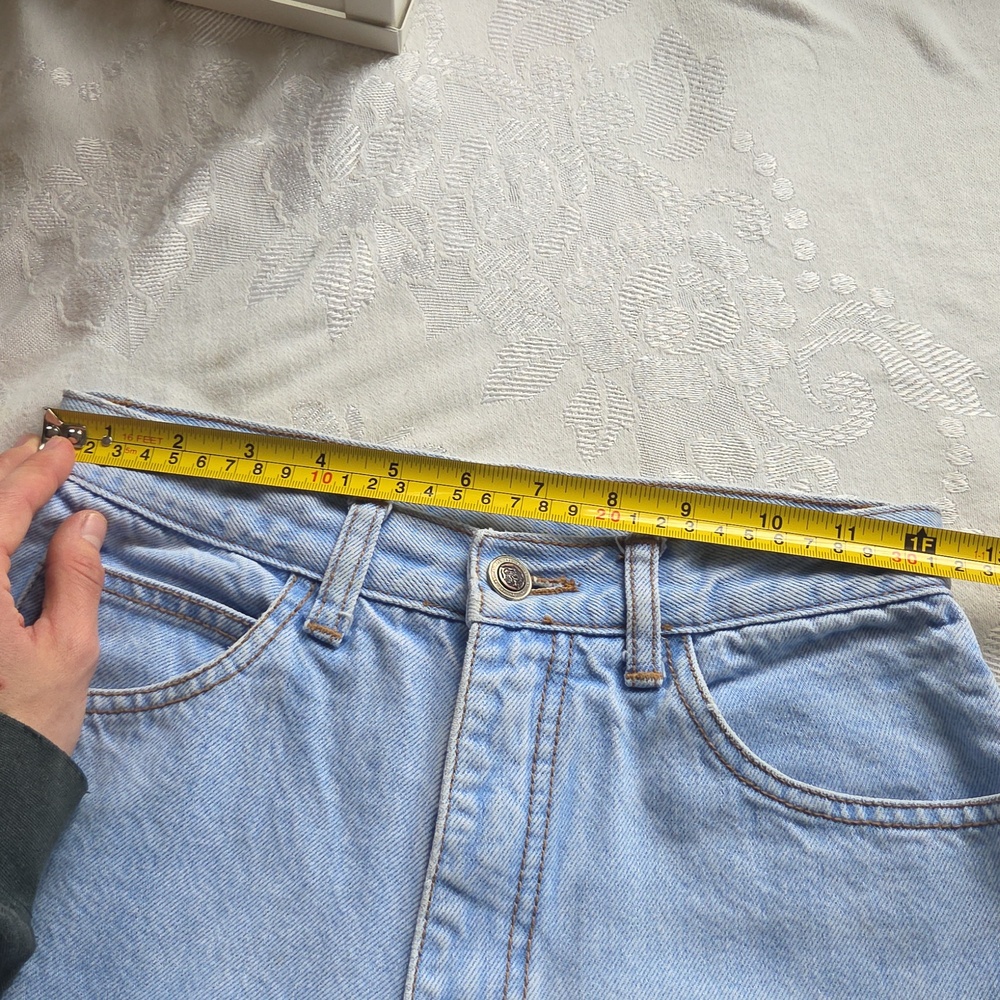 Vintage Light Wash High Rise Mom Jeans Size 26 - Picture 7 of 13